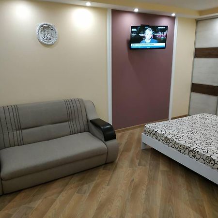 Апартаменты в Центре Майдан Ровно Экстерьер фото